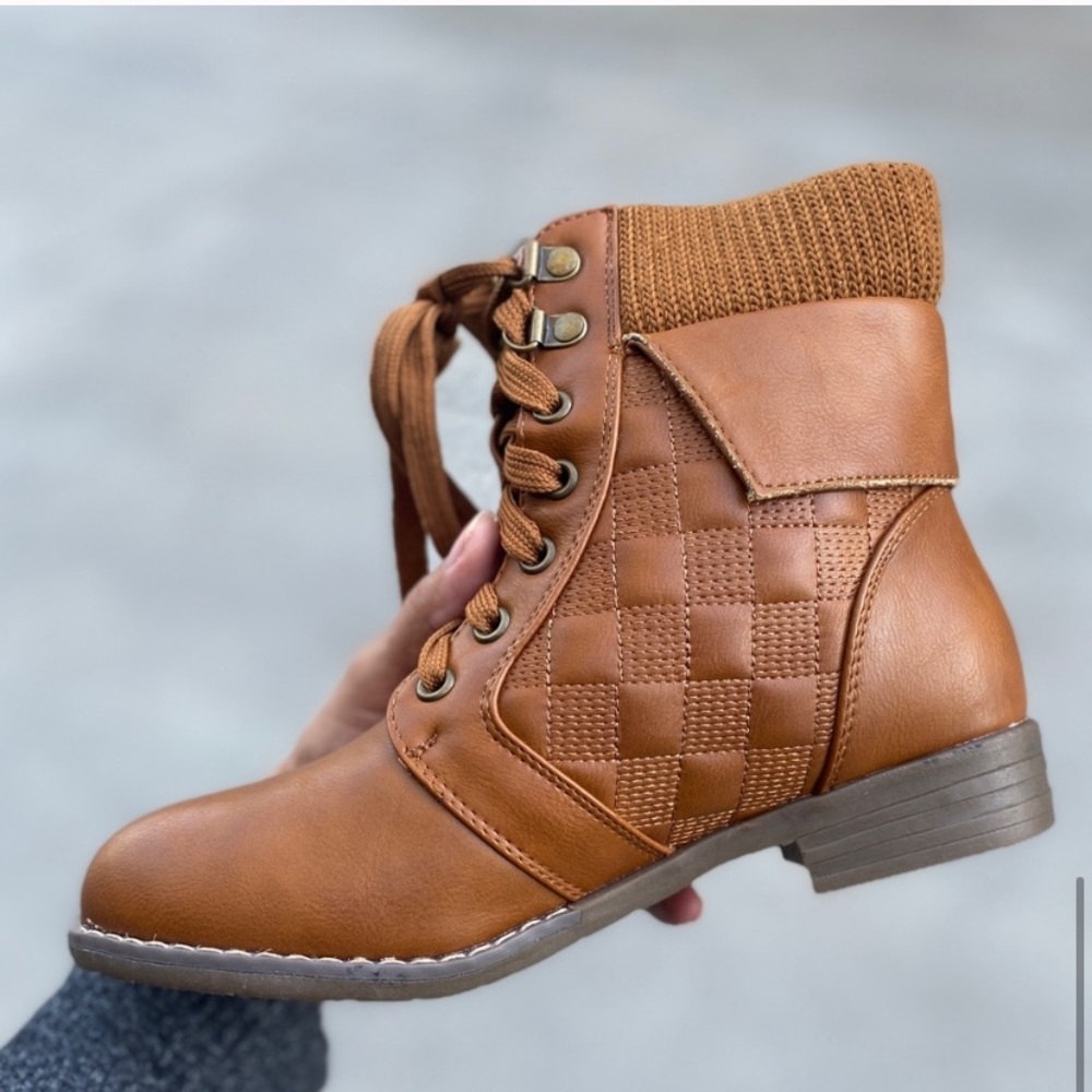 New Brown Vegan Leather Sweater Cuff Tie Up Boots - Picture 4 of 6